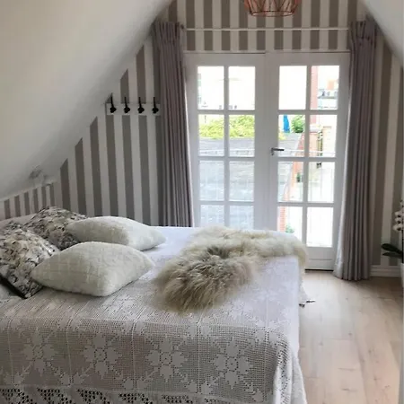 Eksklusiv Penthouselejlighed Med Altan Og Havnekik * קרטמינדה