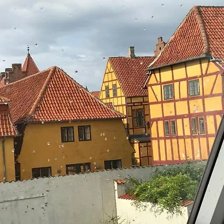 Eksklusiv Penthouselejlighed Med Altan Og Havnekik Kerteminde