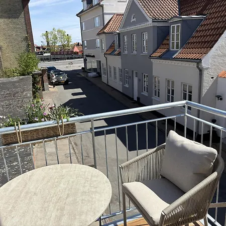 Eksklusiv Penthouselejlighed Med Altan Og Havnekik Apartamento